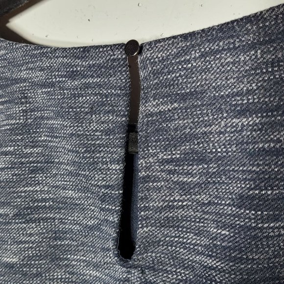 Banana Republic Womens Ruffle Short Sleeve Navy Blouse Size Medium Preppy Mature - Picture 5 of 9